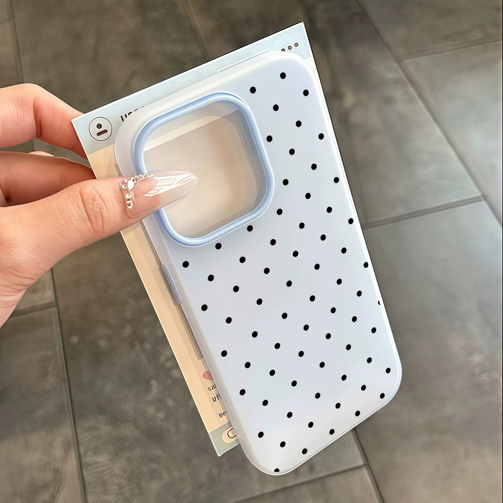 Minimalistyczne etui w kropki, – Samsung Galaxy A55 recenzja i cena