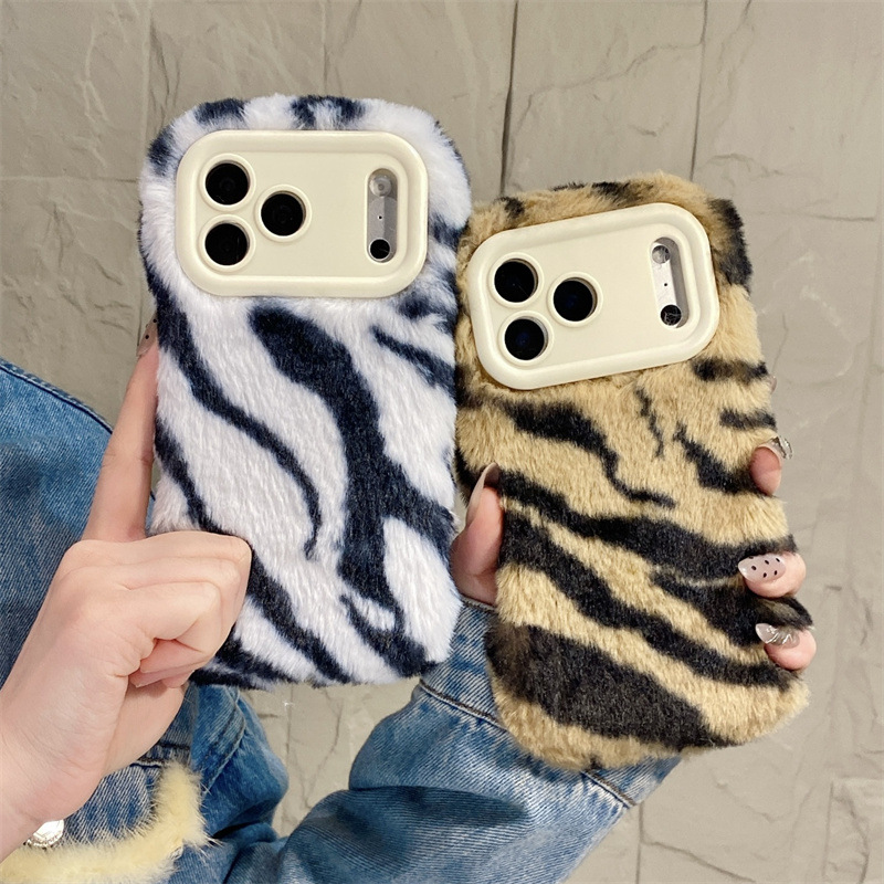 Luksusowe etui na telefon z wz – Apple Iphone 15 Pro Max recenzja i cena